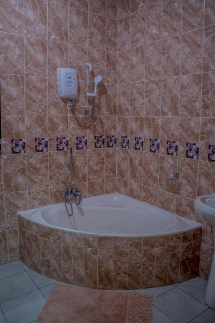 Lynm Residence Harare Extérieur photo